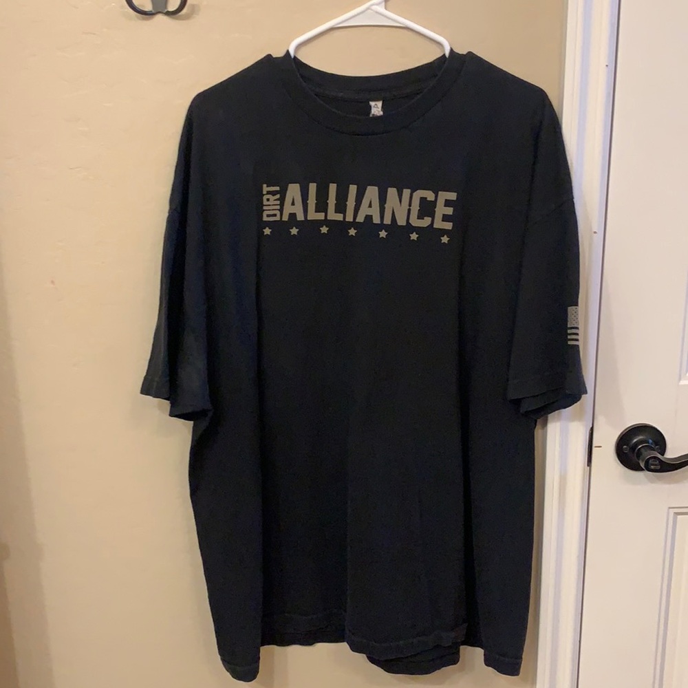 Black t-shirt - Picture 1 of 5